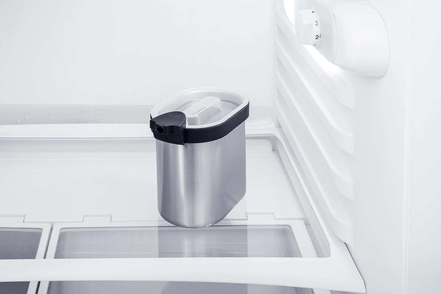 JURA Cool Control 0.6L - Black Melkkoeler (EB) 4 JURA Cool Control 0.6L - Black Melkkoeler (EB) - Afbeelding 4