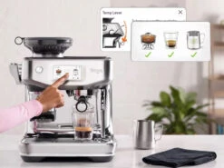Sage Barista Touch Impress Stainless Steel Met €49 Gratis Koffie En Barista Pack T.w.v. €169 16 Sage Barista Touch Impress Stainless Steel Met €49 Gratis Koffie En Barista Pack T.w.v. €169 -Koffie Winkel Sage Barista Touch Impress touchscreen b74752ec ff3d 4dcf b442 c736395889b1