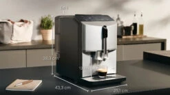 Siemens EQ.300 - Licht Zilver - TF303E01 Met €33 Gratis Koffie -Koffie Winkel Siemens EQ300 koffiemachine TF303E01 licht zilver afmetingen