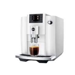 JURA E6 Piano White (EC) Met €54 Gratis Koffie én 2+1 Jaar Extra Garantie -Koffie Winkel jura e6 ec koffiemachine zijkant 36a714e0 ab6d 4a18 a989 6a6ec45f9d52