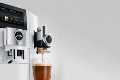 JURA J8 Piano White (EA) Met €78 Gratis Koffie én 2+1 Jaar Extra Garantie 10 JURA J8 Piano White (EA) Met €78 Gratis Koffie én 2+1 Jaar Extra Garantie -Koffie Winkel jura j8 piano white koffiemachine melkschuim siroopsmaak c51c04b7 aebe 40ad 9ad5 f0ddb52becbe